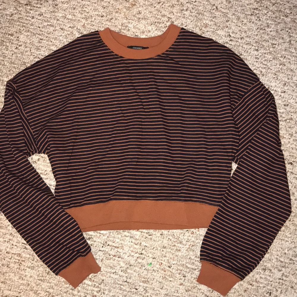 Cropped sweatshirts